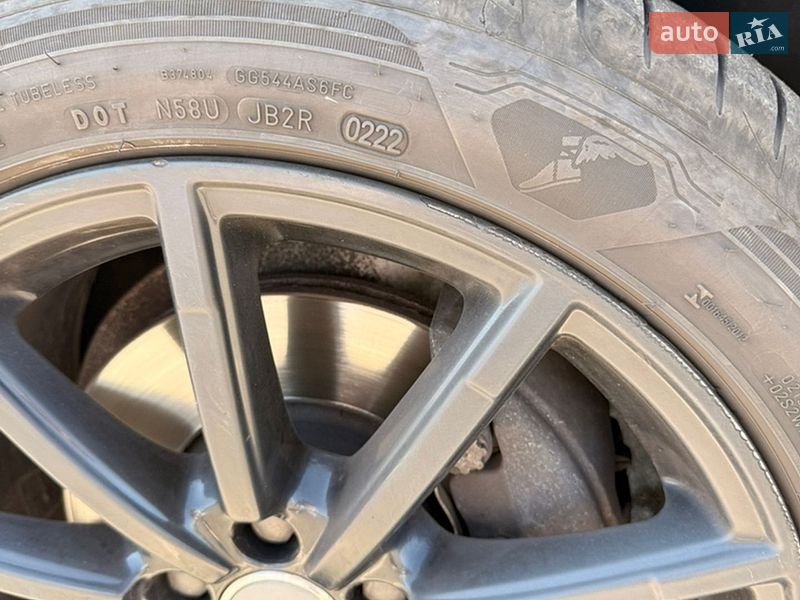 Седан Audi A4 2015 в Дніпрі
