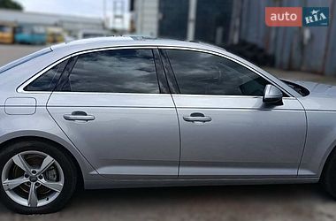 Седан Audi A4 2019 в Киеве