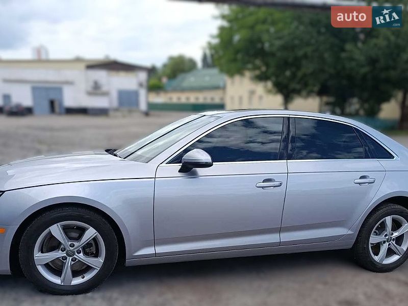 Седан Audi A4 2019 в Киеве