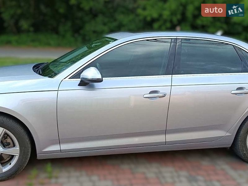 Седан Audi A4 2019 в Киеве