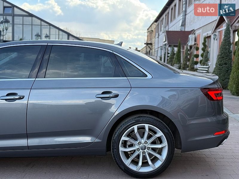 Седан Audi A4 2019 в Киеве