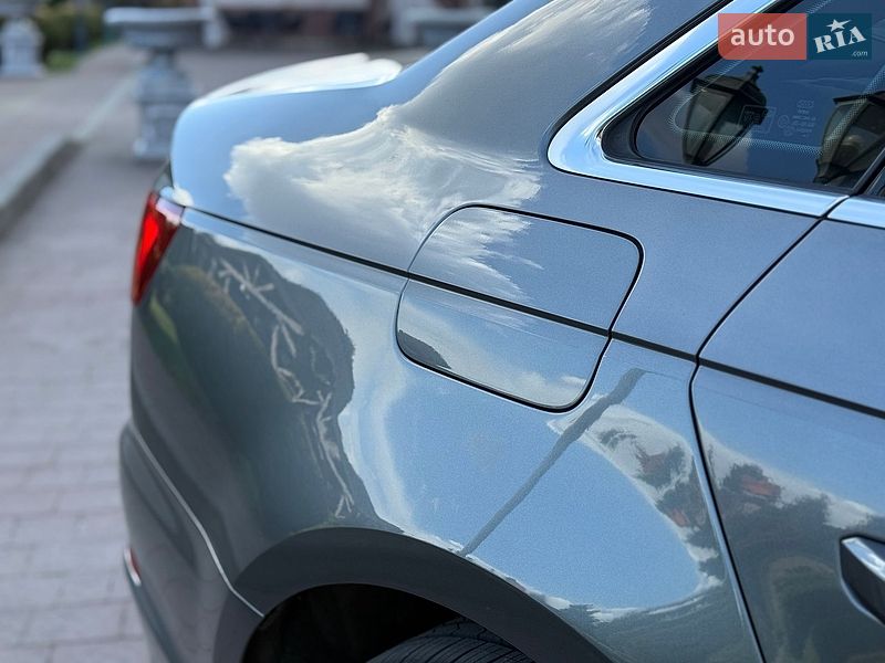 Седан Audi A4 2019 в Киеве