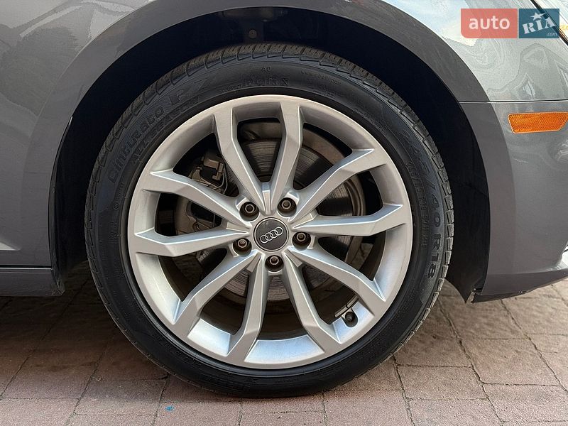 Седан Audi A4 2019 в Киеве