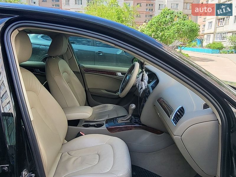Седан Audi A4 2010 в Сумах