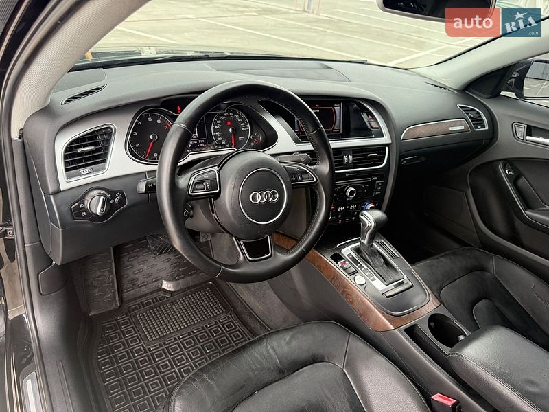 Седан Audi A4 2016 в Киеве