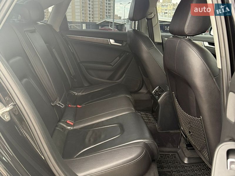 Седан Audi A4 2016 в Киеве
