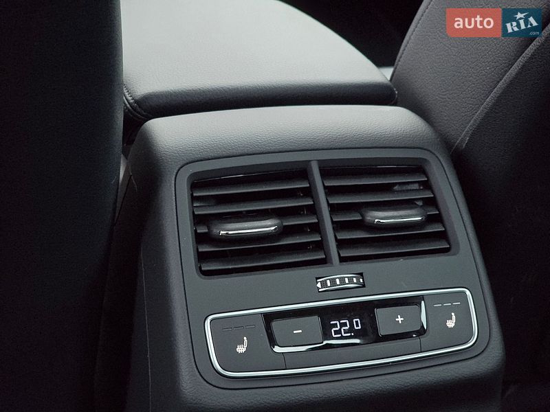 Седан Audi A4 2017 в Луцке