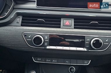 Седан Audi A4 2017 в Луцке
