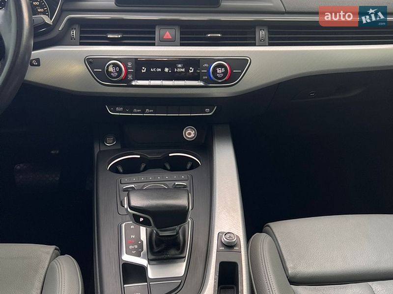 Седан Audi A4 2017 в Киеве