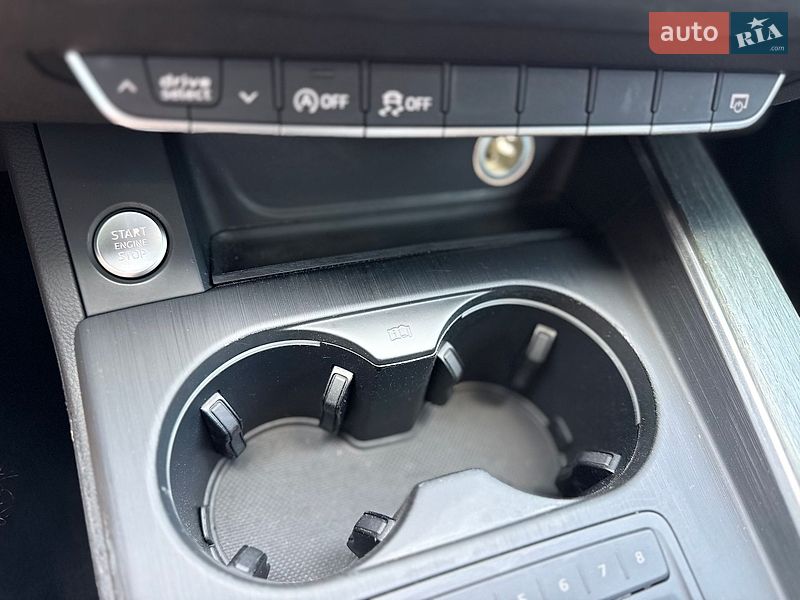 Седан Audi A4 2018 в Львові