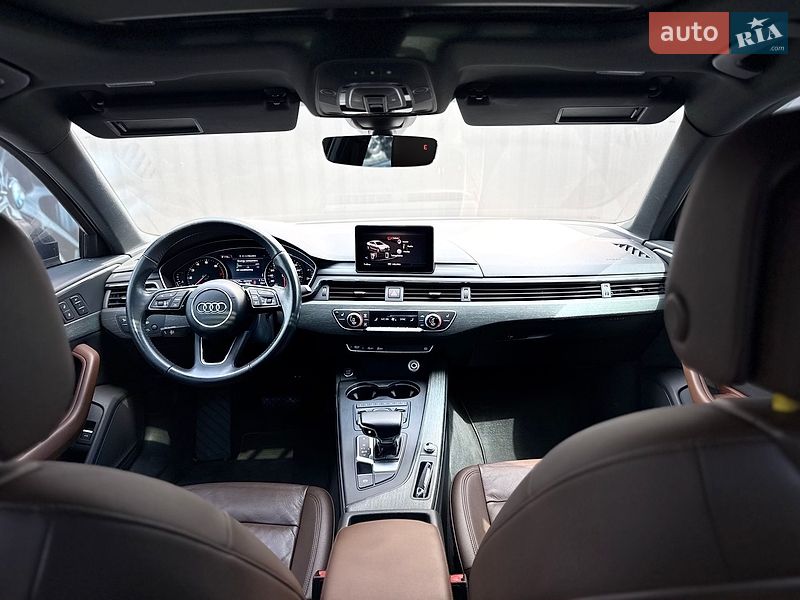 Седан Audi A4 2018 в Львові