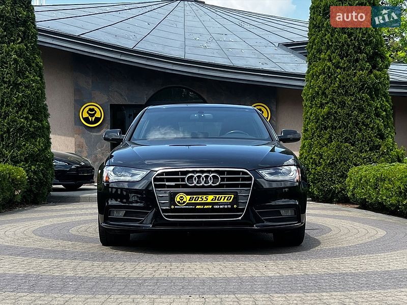 Седан Audi A4 2013 в Львове