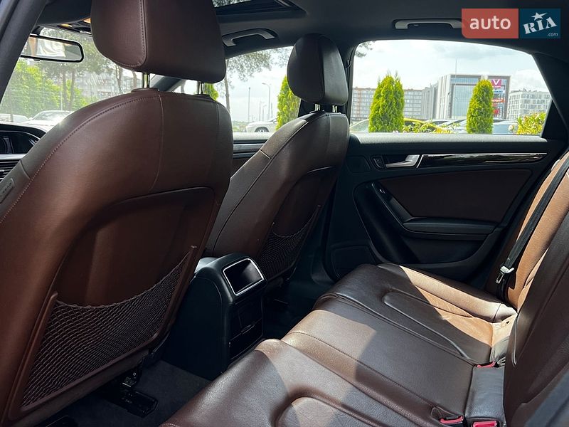 Седан Audi A4 2013 в Львове