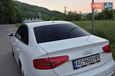 Седан Audi A4 2013 в Рахові