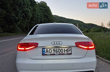 Седан Audi A4 2013 в Рахові