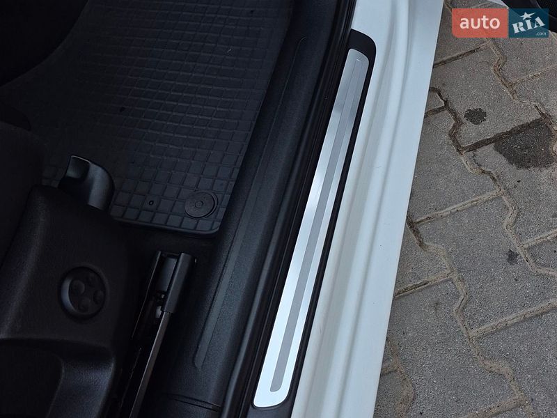 Седан Audi A4 2013 в Рахові