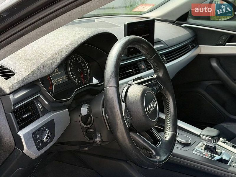 Седан Audi A4 2016 в Луцьку