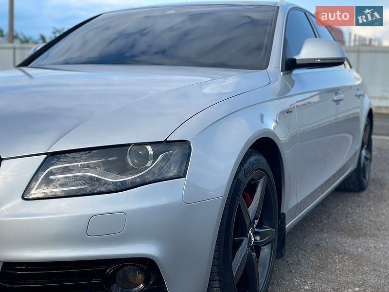 Седан Audi A4 2008 в Хусте