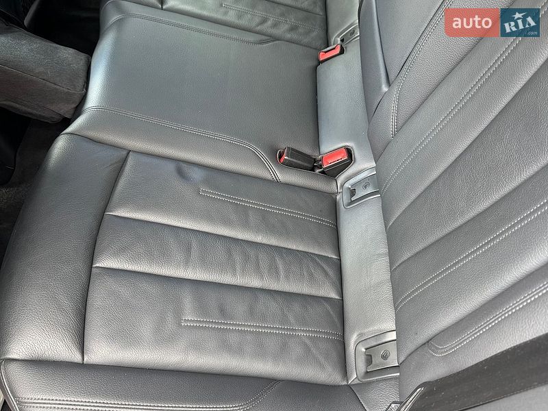 Седан Audi A4 2017 в Львове