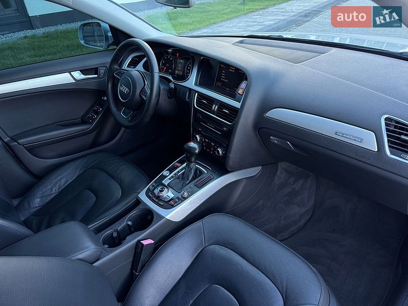 Седан Audi A4 2015 в Луцке