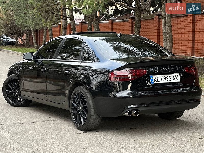 Седан Audi A4 2013 в Дніпрі