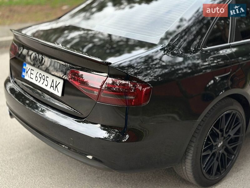 Седан Audi A4 2013 в Дніпрі