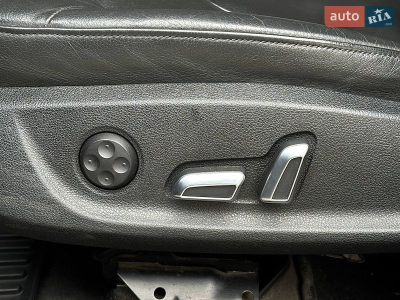 Седан Audi A4 2013 в Дніпрі