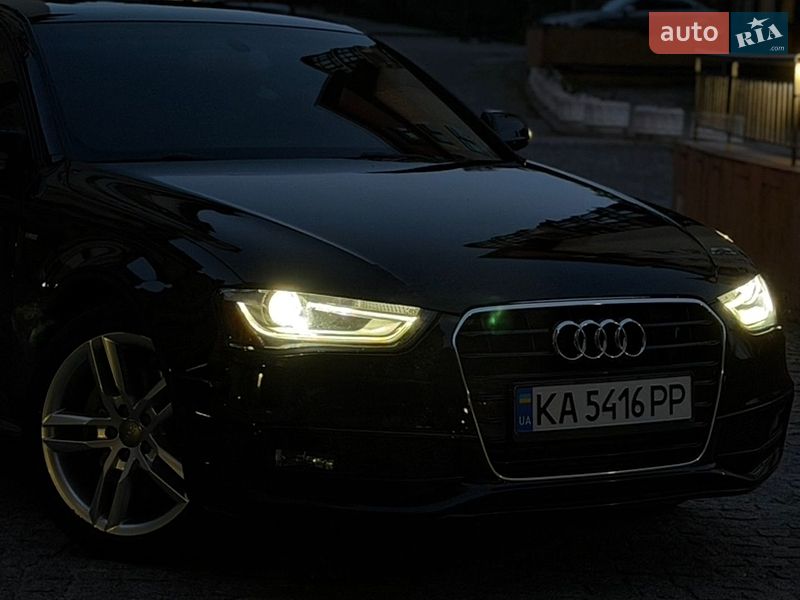 Седан Audi A4 2015 в Киеве