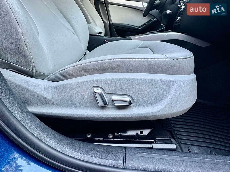 Седан Audi A4 2012 в Владимире