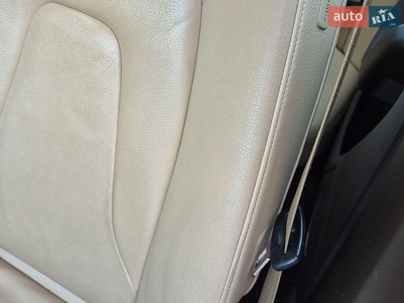 Седан Audi A4 2013 в Киеве