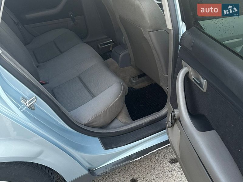 Седан Audi A4 2001 в Луцьку