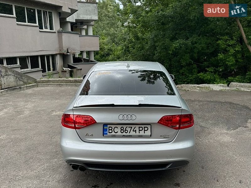 Седан Audi A4 2011 в Киеве