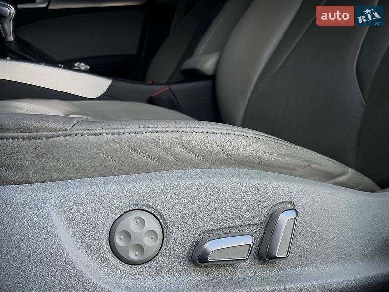 Седан Audi A4 2015 в Николаеве
