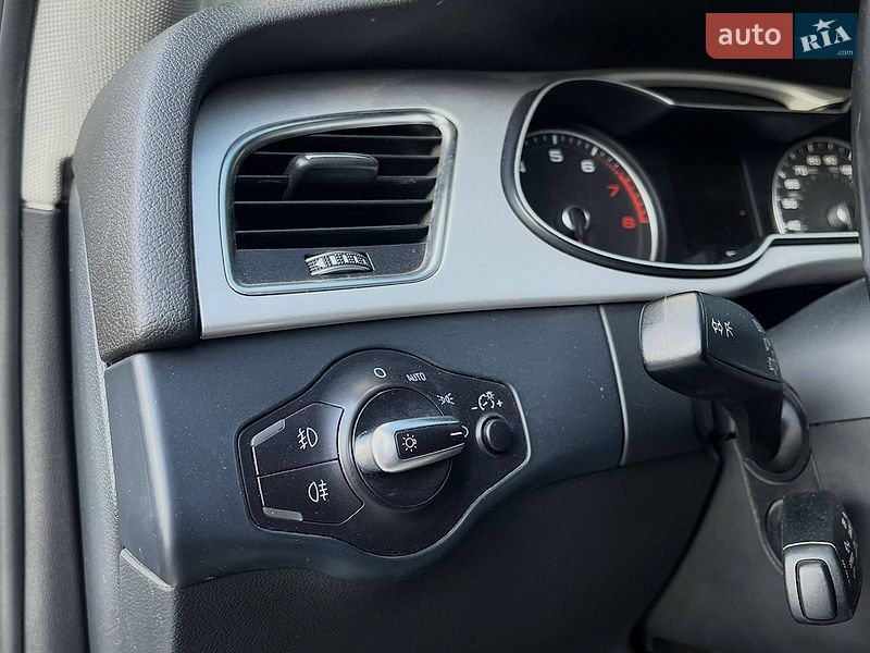 Седан Audi A4 2015 в Николаеве