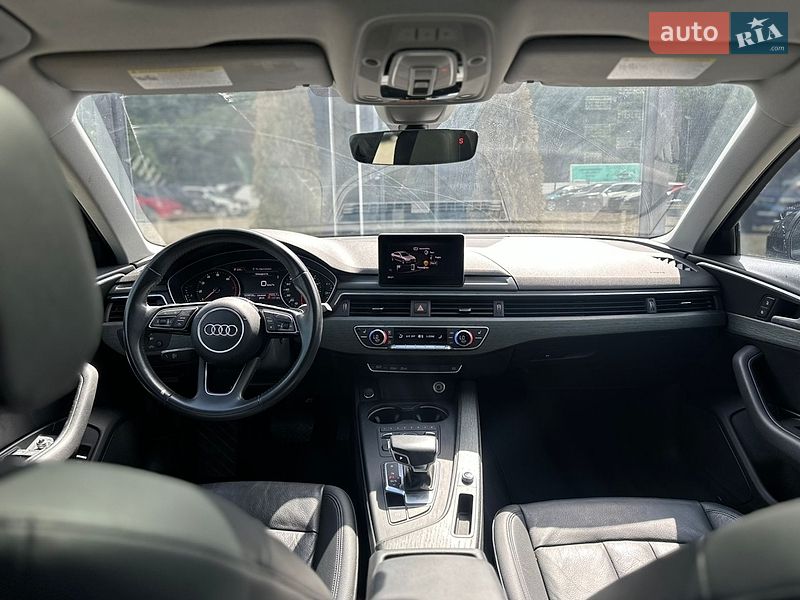 Седан Audi A4 2017 в Львові