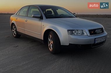 Седан Audi A4 2002 в Краснограді