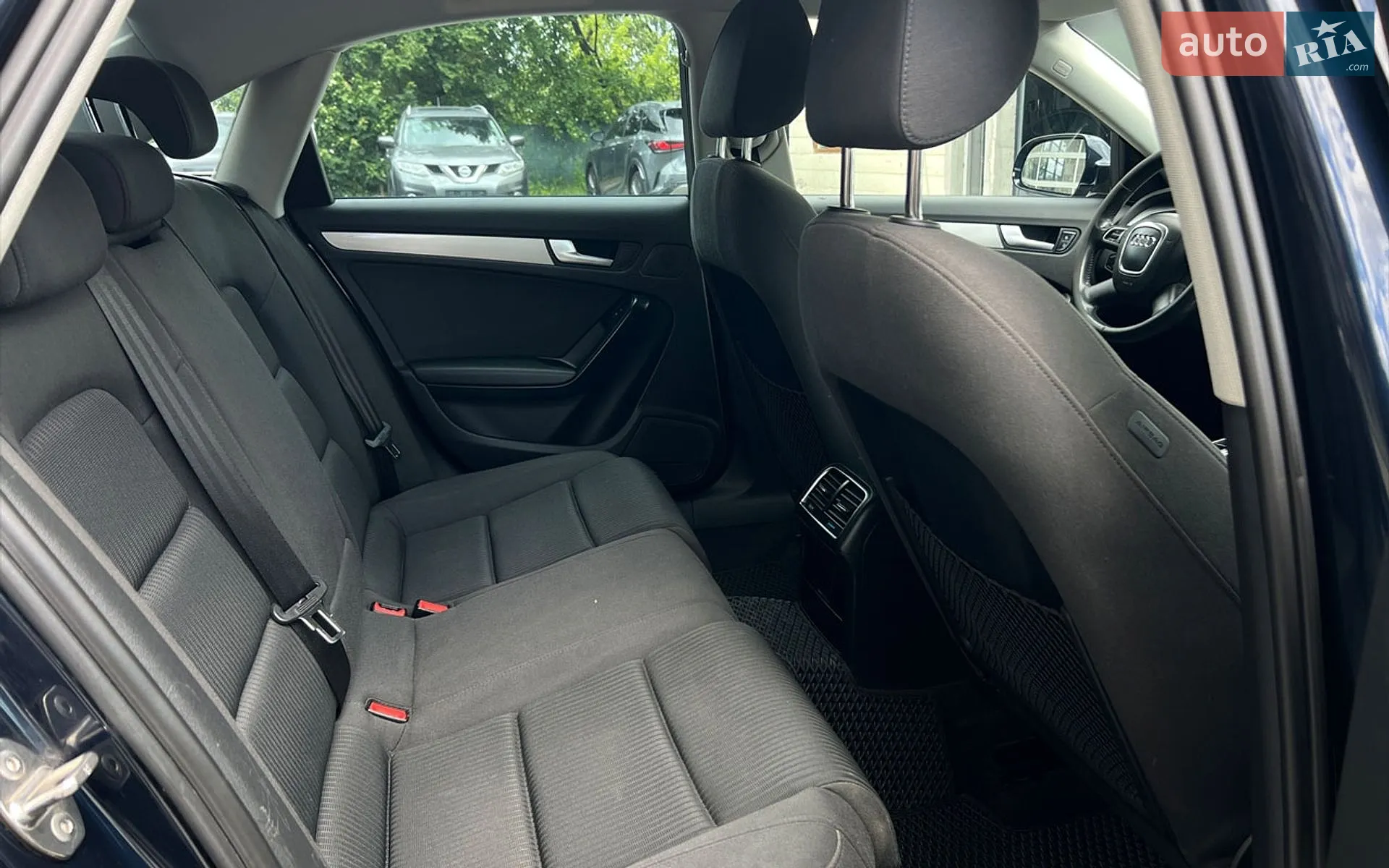 2010 Audi A4 - мініатюра 21