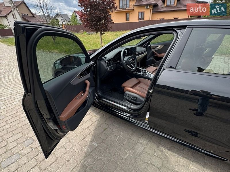 Седан Audi A4 2022 в Львові