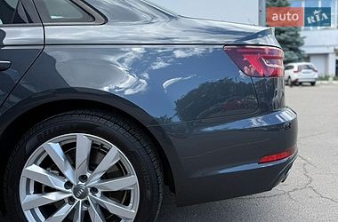 Седан Audi A4 2018 в Києві