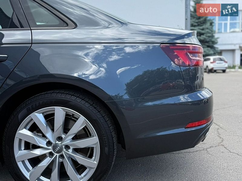 Седан Audi A4 2018 в Києві
