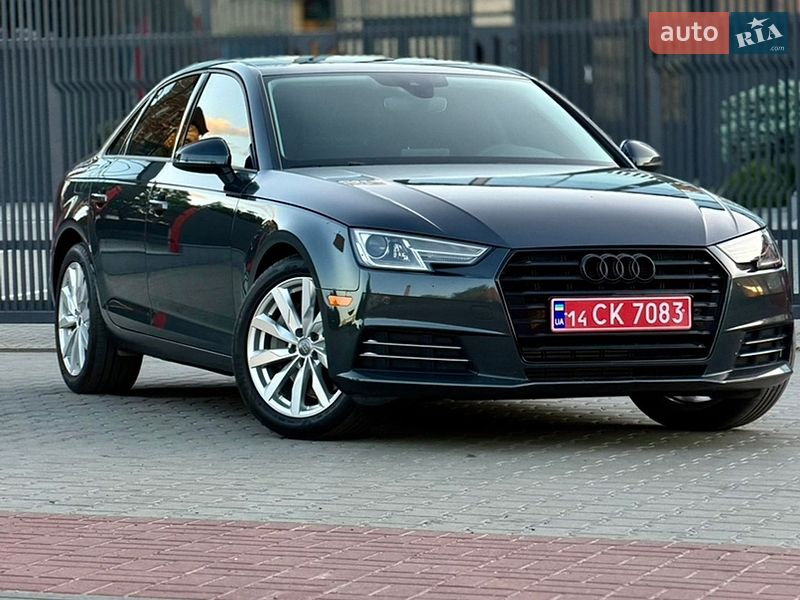 Седан Audi A4 2017 в Львове