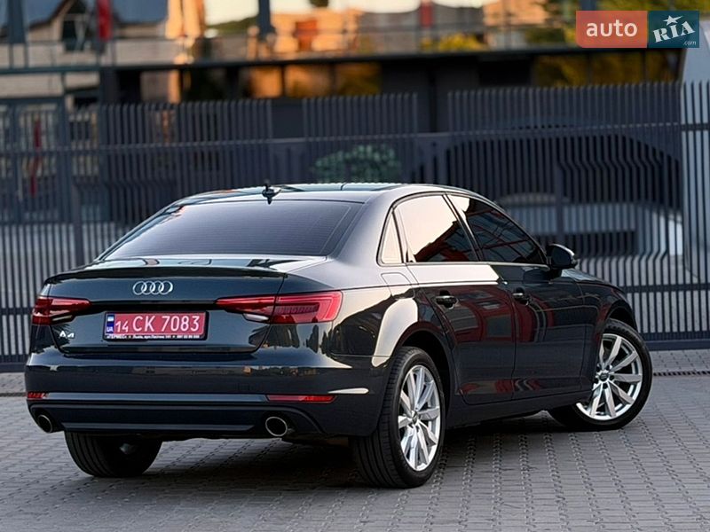 Седан Audi A4 2017 в Львове