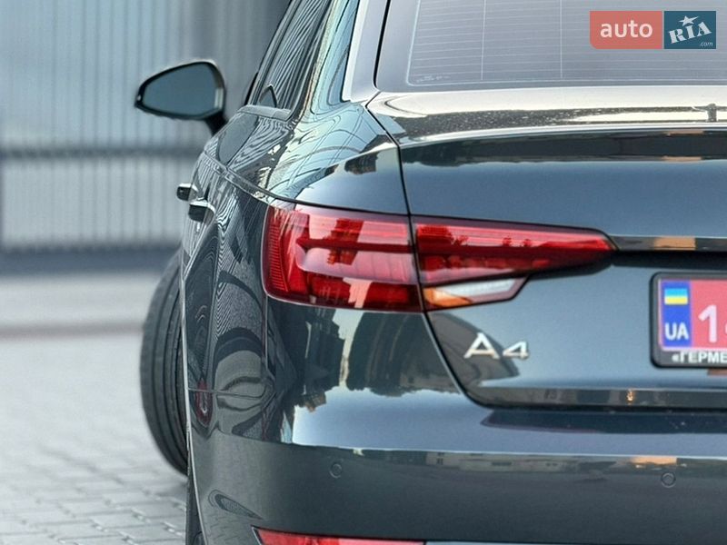 Седан Audi A4 2017 в Львове