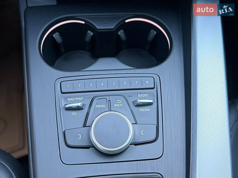 Седан Audi A4 2017 в Львове