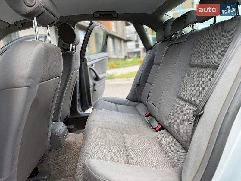 Седан Audi A4 2004 в Тернополі