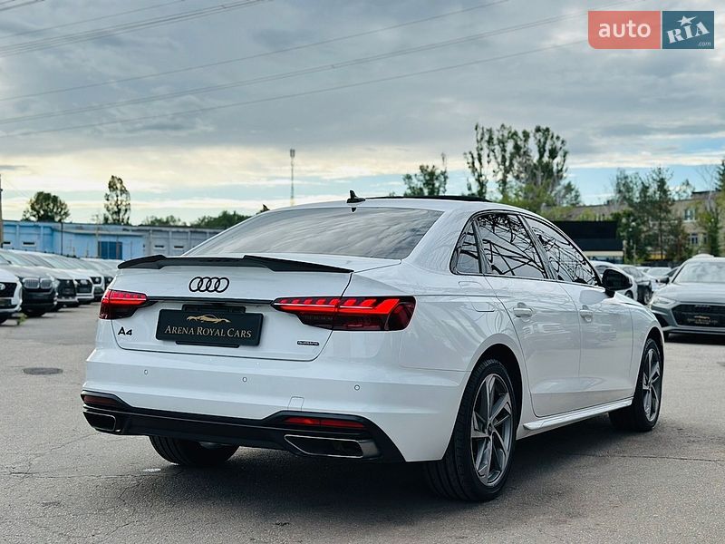Седан Audi A4 2022 в Харькове