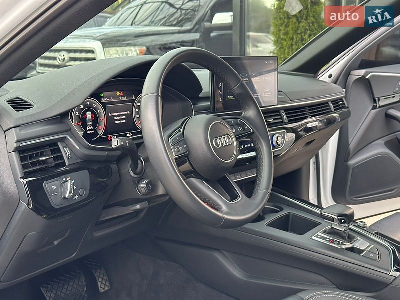 Седан Audi A4 2022 в Харькове