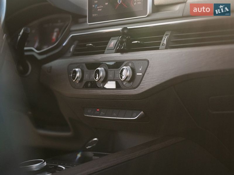 Универсал Audi A4 2017 в Львове