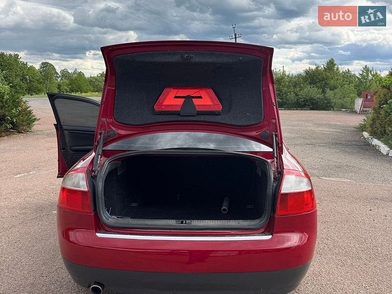 Седан Audi A4 2002 в Надвірній