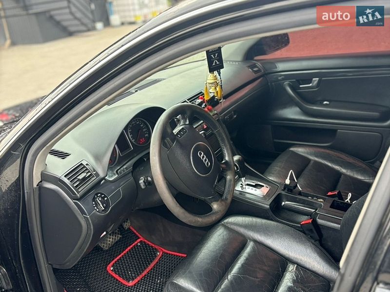 Седан Audi A4 2002 в Косове